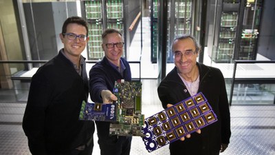 El professor del Departament d’Enginyeria Electrònica Francesc Moll ha participat en el disseny i posterior fabricació del primer processador de codi obert RISC-V íntegrament dissenyat a Espanya